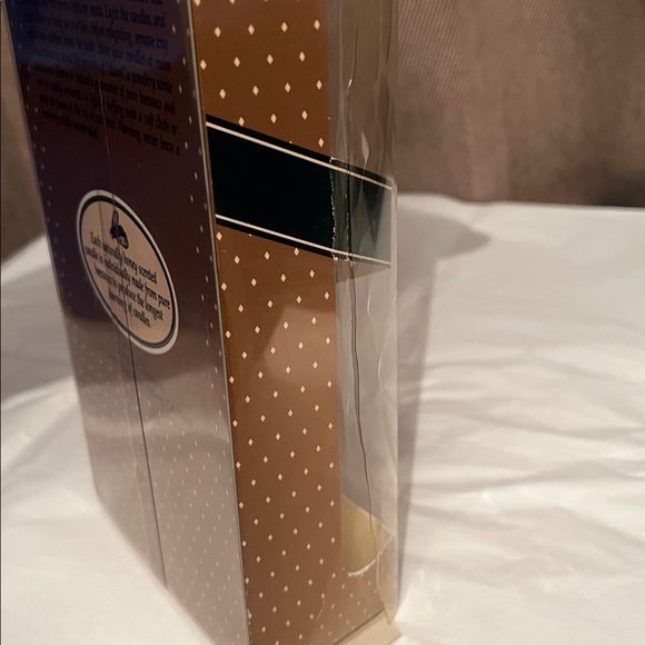 Vintage Beeswax Designs 12" Christmas Candles Tapers Spiral Holly - Picture 8 of 9